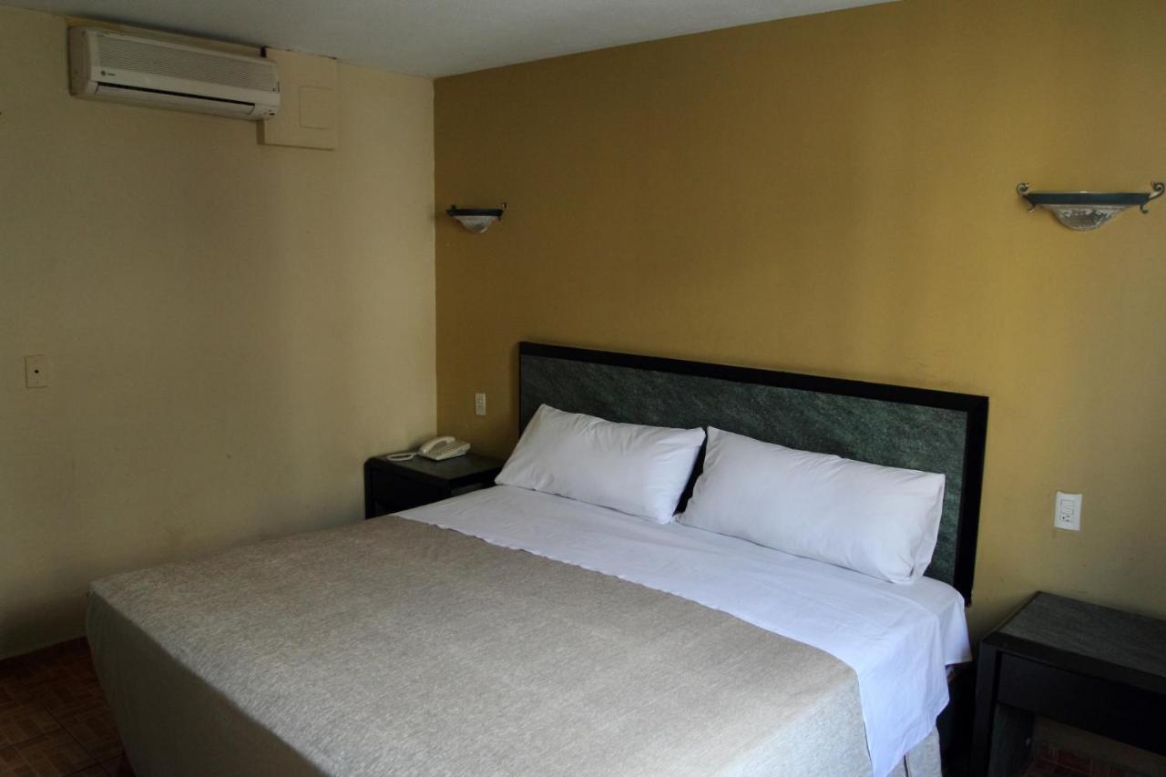 Hotel Universo Guadalajara Dış mekan fotoğraf